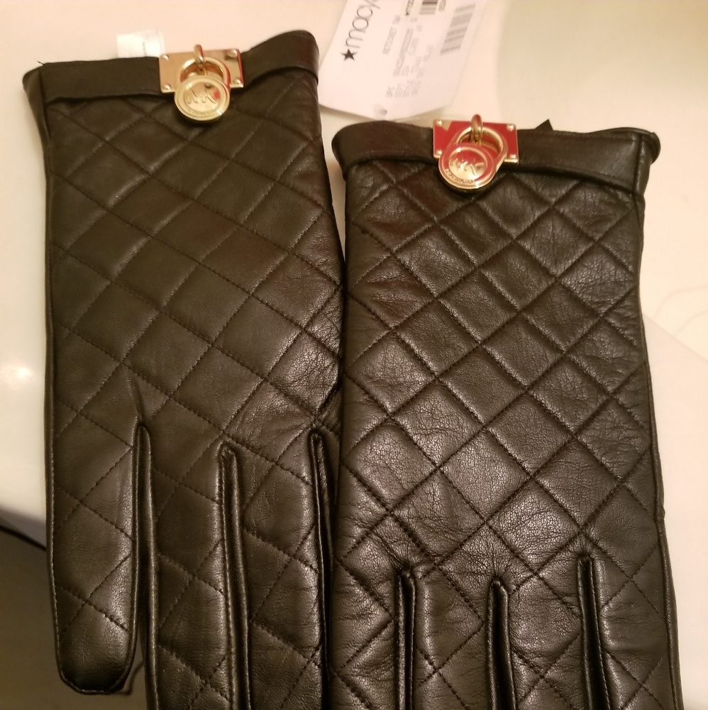 MK gloves